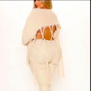 Fashionable cream sweater